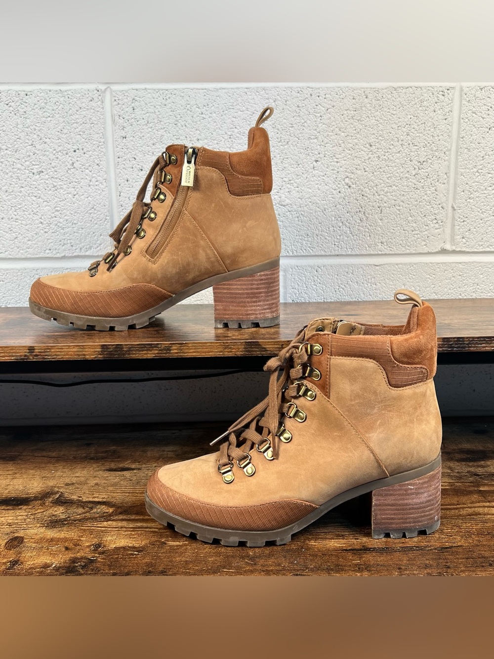 Vionic Spencer Boots Tan Chunky Waterproof Leather Hiker Combat Ankle Zip 8.5 - Picture 2 of 13